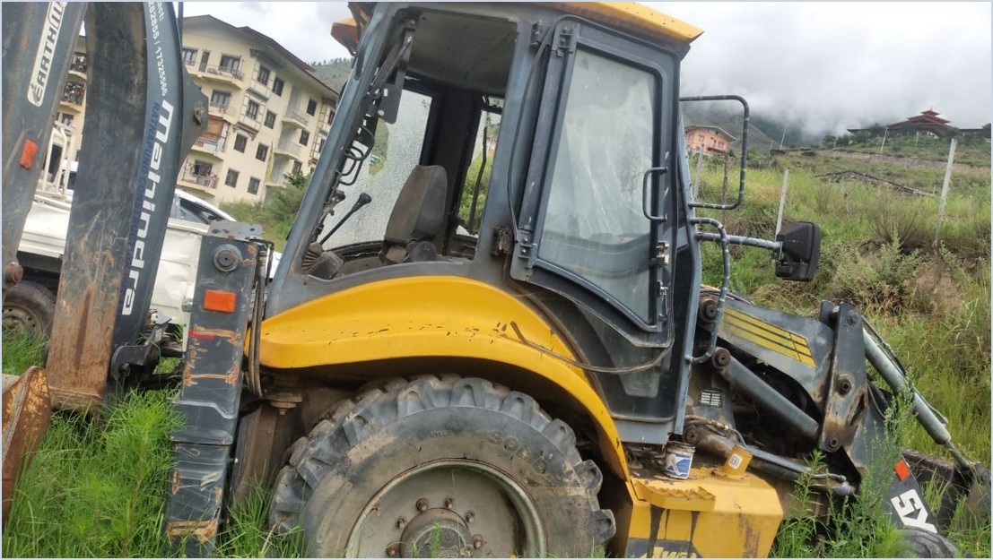 Mahindra Backhoe Loader - Image 2